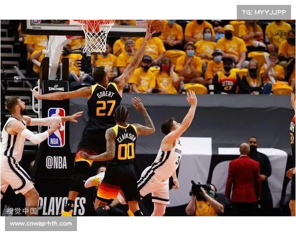 爵士队强硬防守致莫兰特遭血帽,全场表现获高度评价